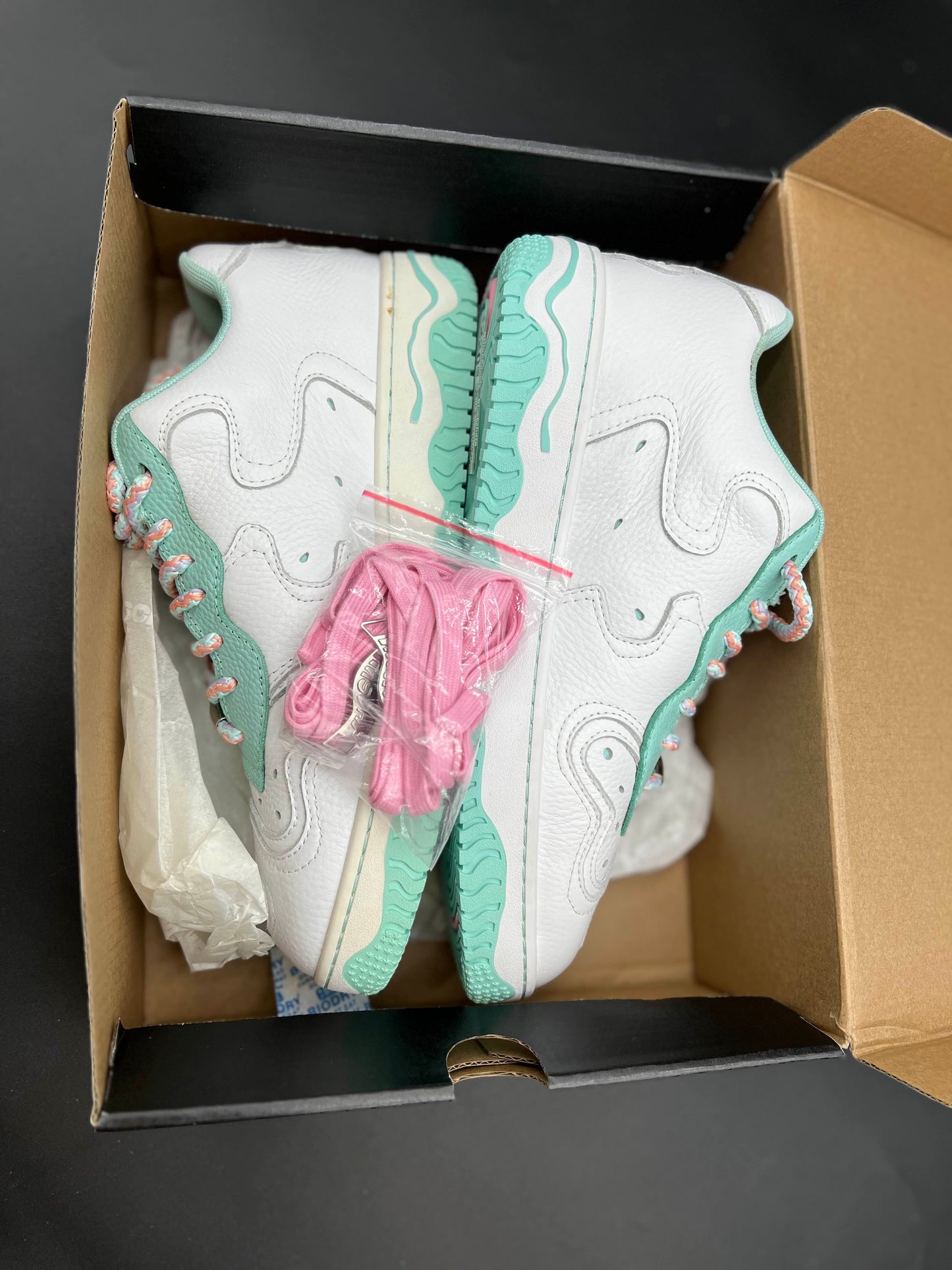 MSCHF Super Normal white/mint/pink