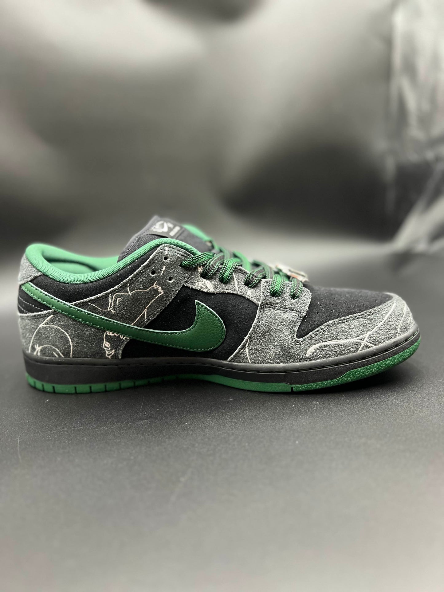 Nike SB Dunk Low QS