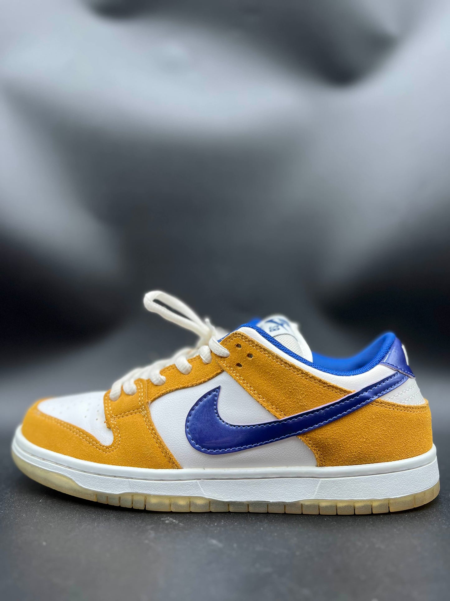 Jordan 1 Mid Laser blue Columbia